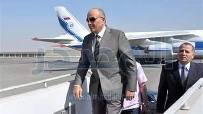 الفريق محمود حجازى يغادر إلى الإمارات لبحث سبل التعاون العسكرى المشترك