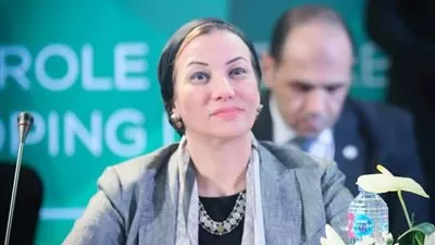 وزيرة البيئة تؤكد ضرورة توفير التمويل لدعم إزالة الكربون من قطاع البترول