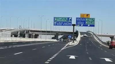رئيس الوزراء يوجه بسرعة تطوير وتوسعة طريق إسكندرية - مطروح الساحلي