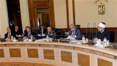 الحكومة تستعرض الاستفادة من الإنتاج الحربي لتعميق التصنيع المحلي (صور)