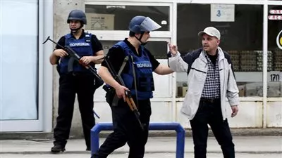 بالفيديو.. مقتل 5 ضباط الشرطة في تبادل لاطلاق النار مع مسلحين في مقدونيا