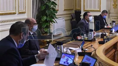 الحكومة توافق على مبادرة تخفيض أسعار الطيران
