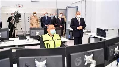 «السيسي» يتفقد «مجمع بنبان».. ويفتتح «مشروعات الكهرباء» بالصعيد