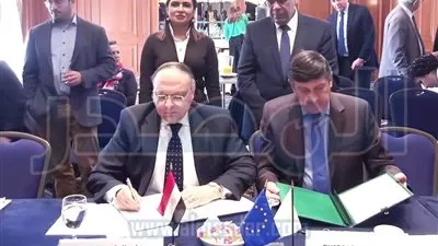 سحر نصر تلتقي بـ 40 شركة قبرصية في صناعات الدواء السياحة (صور)