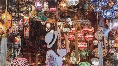 «السياحة»: 180 بازارا حصلوا على الترخيص في 2020