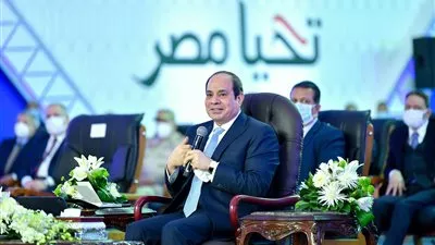 «السيسي» يطالب بالحوكمة في مصانع القطاع العام: «لا نريد العودة للخراب»