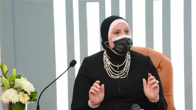 الحكومة تتلقى 10 آلاف طلب لإحلال وتحويل السيارات للعمل بالغاز الطبيعى