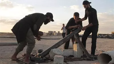 مصرع شخص وإصابة 4 آخرين إثر سقوط قذائف على 