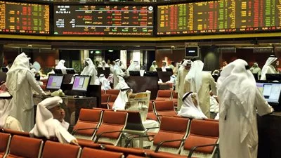 انخفاض مؤشرات البورصة الكويتية الرئيسة في مستهل التعاملات