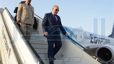 الفريق محمود حجازى يعود إلى أرض الوطن بعد زيارته لدولة الإمارات