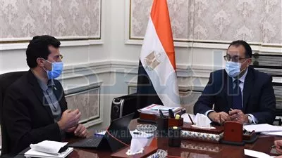 رئيس الوزراء يتابع استعدادات تنظيم بطولة العالم لكرة اليد للرجال