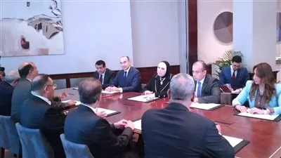 وزيرة التجارة والصناعة تستعرض خطط الحكومة لتحقيق التكامل العربي