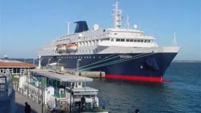 موانئ بورسعيد تستقبل 5 سفن حاويات 