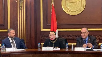 «تنمية المشروعات» يدشن برامج تمويلية للحاصلين علي وحدات صناعية