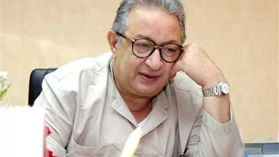 بالفيديو..تشييع جثمان الفنان الكبير 