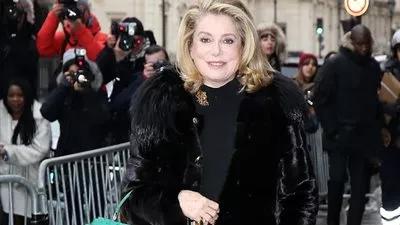 بالفيديو.. مهرجان كان السينمائي ينطلق بعرض فيلم 