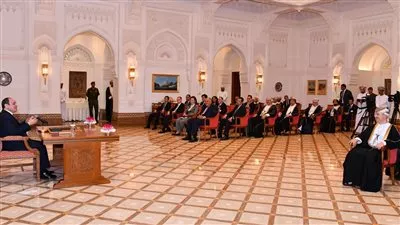السيسي يلتقي ممثلي مجتمع الأعمال ورؤساء كبرى الشركات العمانية