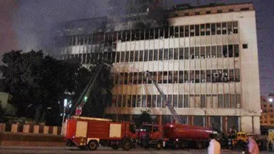 محافظ القاهرة يوجه بشفط المياه بمحيط سنترال العتبة لتفادي التأثير على المولدات