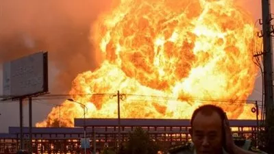 مقتل 44 واصابة 520 في انفجار سفينة محملة بالمتفجرات فى الصين