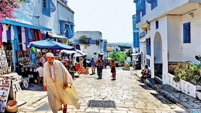تونس تتوقع ارتفاع عدد السياح 30% هذا العام