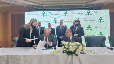 «كيما» توقع عقد مع «آير سبلاي» لإنشاء مصنع للغازات الطبية والصناعية بـ260 مليون جنيه
