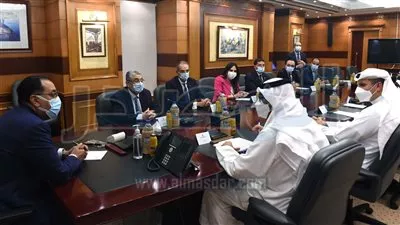 رئيس الوزراء يبحث مع سلطان الجابر دعم التعاون المصري الإماراتي