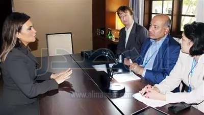 سحر نصر تبحث تفعيل 