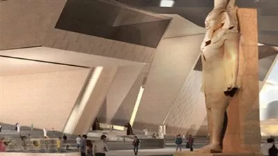 المتحف الكبير يستقبل تمثالين للملك رمسيس الثانى والإله حورس